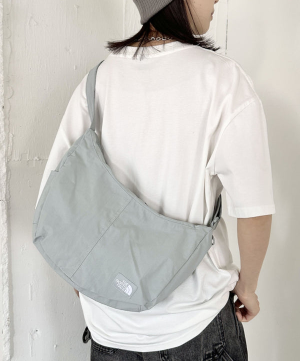 THE NORTH FACE(ザ・ノースフェイス)/軽量 ショルダー ホーボー クロスバッグ/URBAN CROSS BAG M | IM1252038 | ライトグレー