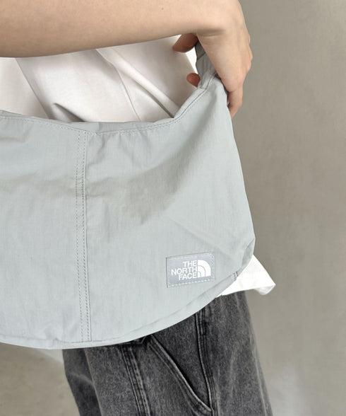 THE NORTH FACE(ザ・ノースフェイス)/軽量 ショルダー ホーボー クロスバッグ/URBAN CROSS BAG M | IM1252038 | ライトグレー