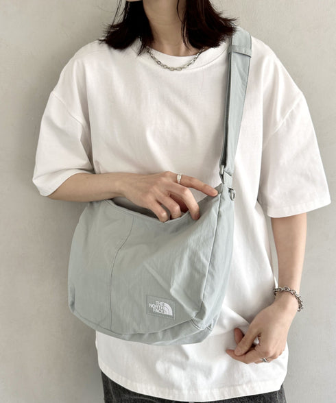 THE NORTH FACE(ザ・ノースフェイス)/軽量 ショルダー ホーボー クロスバッグ/URBAN CROSS BAG M | IM1252038 | ライトグレー