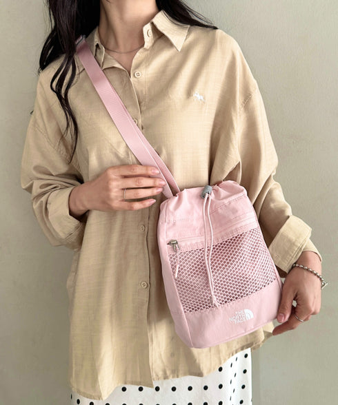 THE NORTH FACE(ザ・ノースフェイス)/巾着 メッシュ ミニ ショルダーバッグ バケットバッグ/MESH BUCKET BAG MINI | IM1252041 | ライトピンク