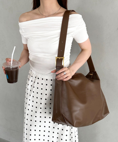 通勤通学におすすめ【A4収納可能】PU太ベルトショルダーバッグ | MD1255054 | ブラウン