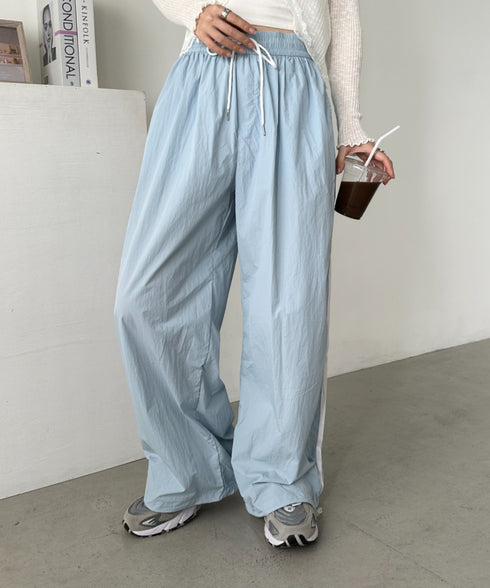 サイドラインナイロントラックパンツ | CL2255045 | ライトブルー