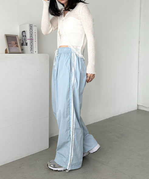 サイドラインナイロントラックパンツ | CL2255045 | ライトブルー