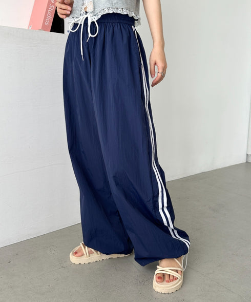 サイドラインナイロントラックパンツ | CL2255045 | ネイビー