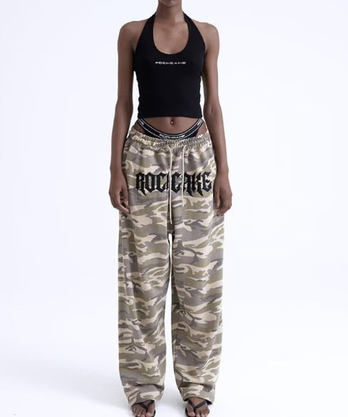 ROCKCAKE(ロックケーキ)/ワイド ルーズ カモフラ グラフィック ジョガー スウェットパンツ/Camo Metal Graphics Pants | AT2252054 | ベージュ