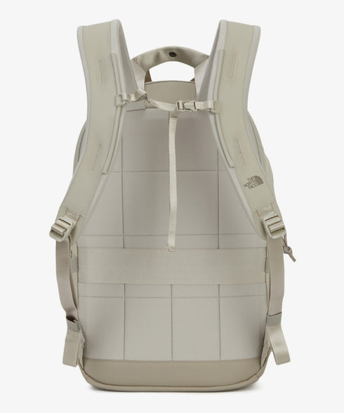 THE NORTH FACE(ザ・ノースフェイス)/A4サイズ収納可能 バックパック リュック デイパック/W NEVER STOP DAYPACK | IM1252046 | グレイッシュベージュ