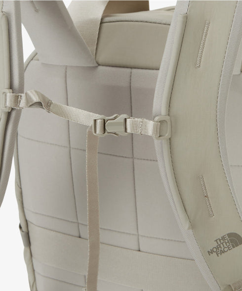 THE NORTH FACE(ザ・ノースフェイス)/A4サイズ収納可能 バックパック リュック デイパック/W NEVER STOP DAYPACK | IM1252046 | グレイッシュベージュ