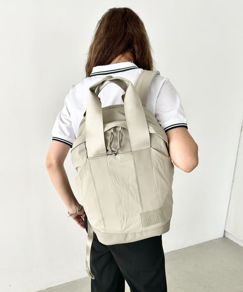 THE NORTH FACE(ザ・ノースフェイス)/A4サイズ収納可能 バックパック リュック デイパック/W NEVER STOP DAYPACK | IM1252046 | グレイッシュベージュ