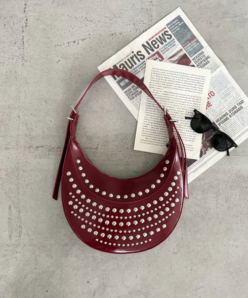 スタッズハーフムーンバッグ | MD1255067 | レッド