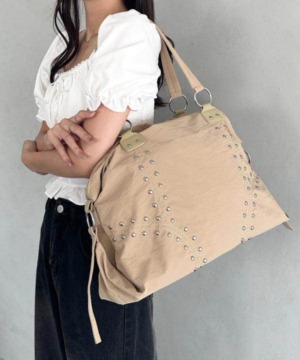 スタッズナイロン大容量ボストンバッグ 2WAYバッグ | MD1255068 | ベージュ