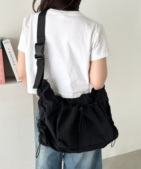 【A4サイズ対応】ポケット付きドロストショルダーバッグ | CL1255052 | ブラック