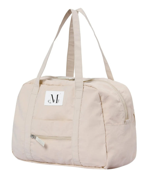 MUCENT(ムセント)/軽量 大容量 ユニセックス ワンポイントロゴ ショルダーバッグ/Amanda Front Pocket Shoulder Bag Unisex | AT1252075 | アイボリー