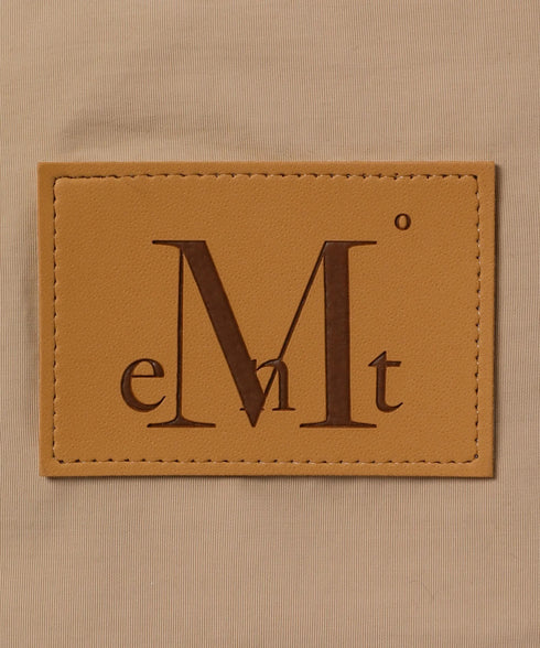 MUCENT(ムセント)/軽量 大容量 ユニセックス ワンポイントロゴ ショルダーバッグ/Amanda Front Pocket Shoulder Bag Unisex | AT1252075 | ベージュ