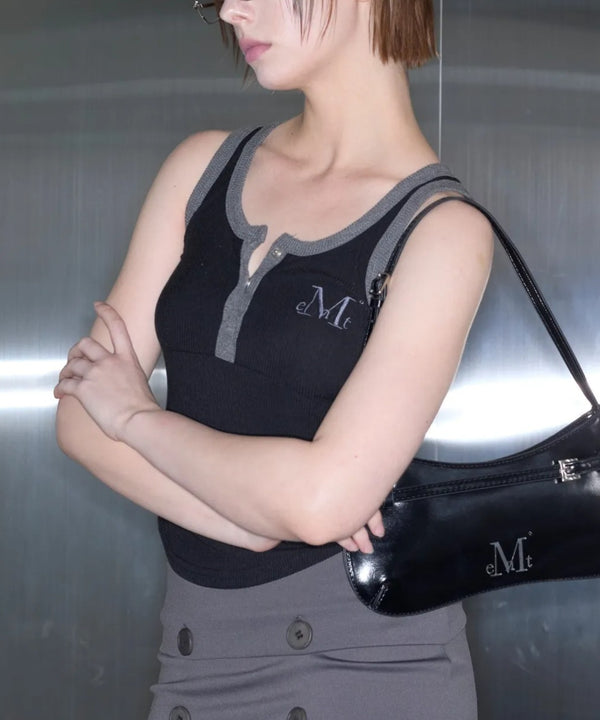 MUCENT(ムセント)/配色 ボタン リブ タンクトップ/COLOR-POP BUTTON CROP SLEEVELESS | AT2252082 | ブラック