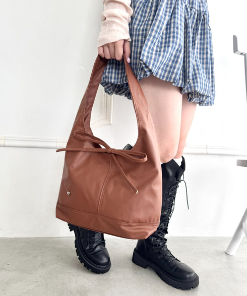 ハートチャームリボンPUバッグ | LO1256005 | ブラウン