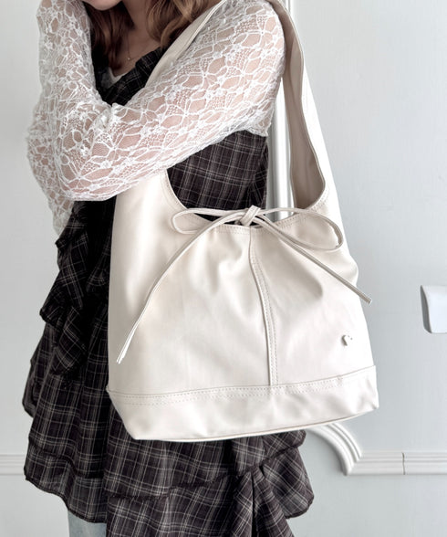 ハートチャームリボンPUバッグ | LO1256005 | アイボリー