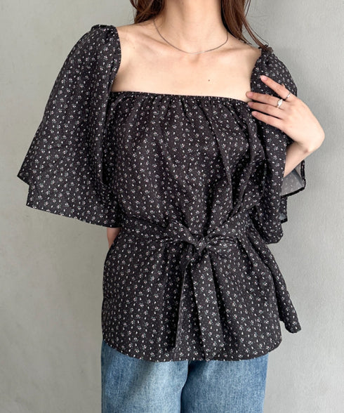 オフショル小花柄ボリュームブラウス | MD2253010 | ブラック