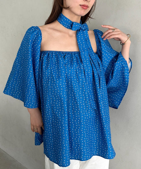 オフショル小花柄ボリュームブラウス | MD2253010 | ブルー