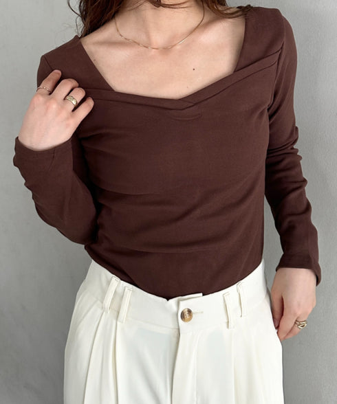 アンバランスネックデザイントップス | MD2253011 | ブラウン