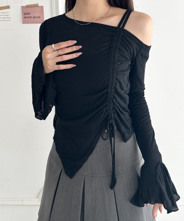 ワンオフショルダー サイドギャザー袖フリルトップス | WR2253007 | ブラック