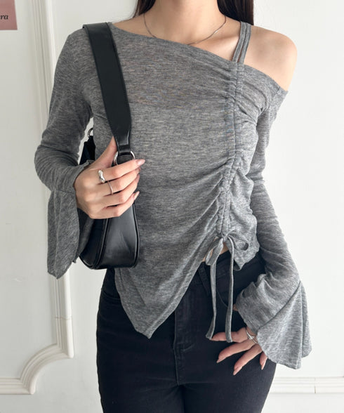 ワンオフショルダー サイドギャザー袖フリルトップス | WR2253007 | グレー
