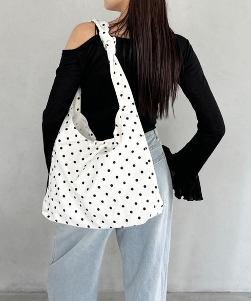 ドット柄サテンワンハンドルショルダーバッグ | BA1256006 | ホワイト