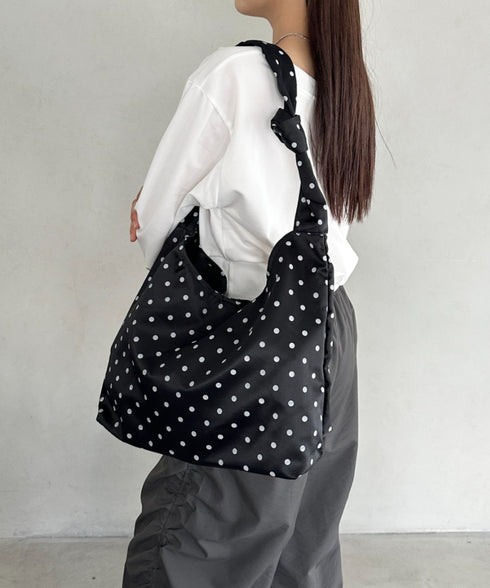 ドット柄サテンワンハンドルショルダーバッグ | BA1256006 | ブラック