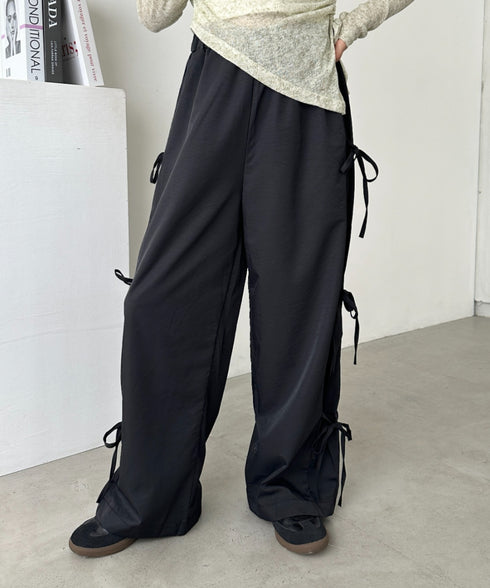 サイドリボンナイロンカーゴパンツ | CL2253007 | ブラック