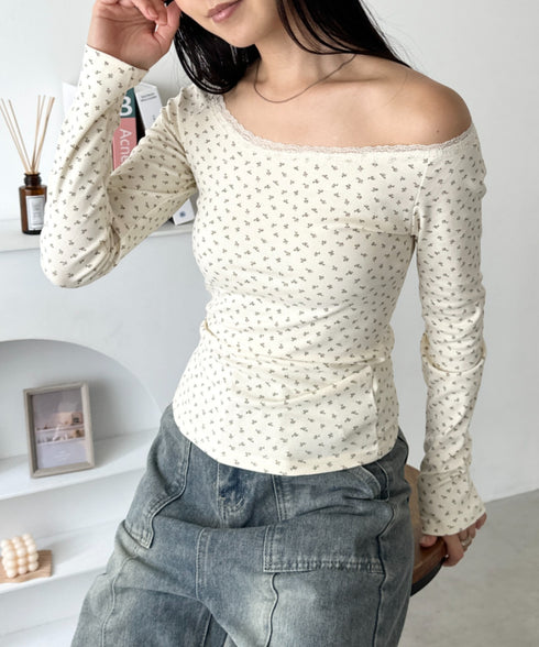 レースデザインオフショルアソートトップス | CL2253008 | アイボリー