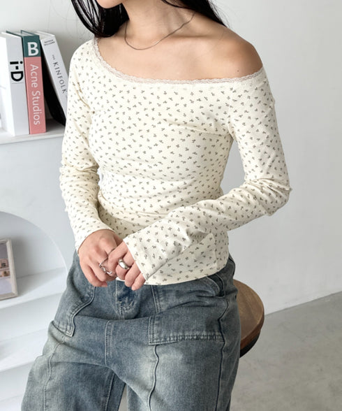 レースデザインオフショルアソートトップス | CL2253008 | アイボリー