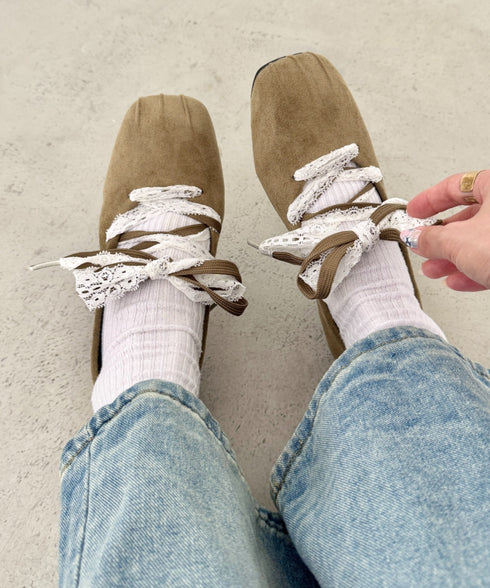 レースリボンスウェードバレエシューズ | SL3256042 | ベージュ