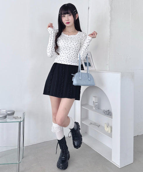 ヘンリーネック小花柄レーストリムトップス | LO2256022 | ホワイト