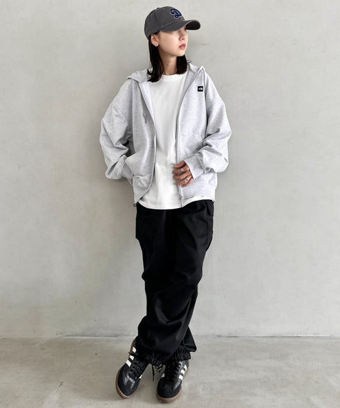 THE NORTH FACE(ザ・ノースフェイス)/ESSENTIAL HOOD ZIP UP/ワンポイント ロゴ ジップパーカー フーディ タックデザイン | IM2253021 | グレー