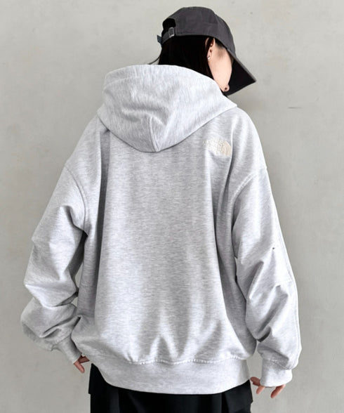 THE NORTH FACE(ザ・ノースフェイス)/ESSENTIAL HOOD ZIP UP/ワンポイント ロゴ ジップパーカー フーディ タックデザイン | IM2253021 | グレー