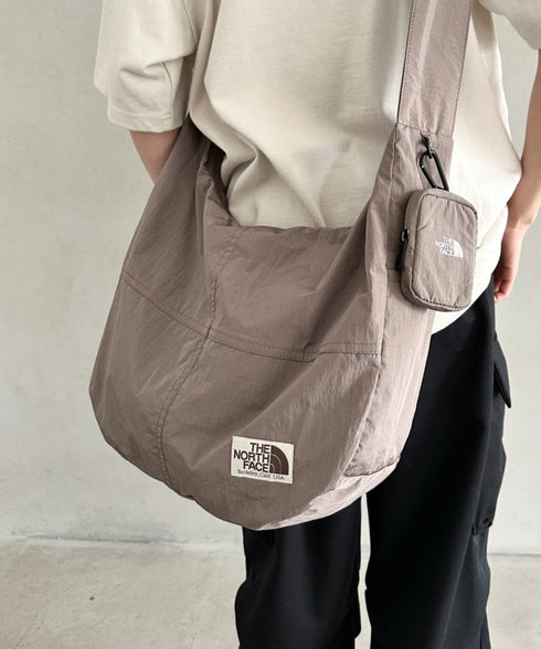 THE NORTH FACE(ザ・ノースフェイス)/A4対応 軽量 大容量 ショルダー ホーボーバッグ/WL HOBO SHOULDER BAG L | IM1253024 | ベージュ