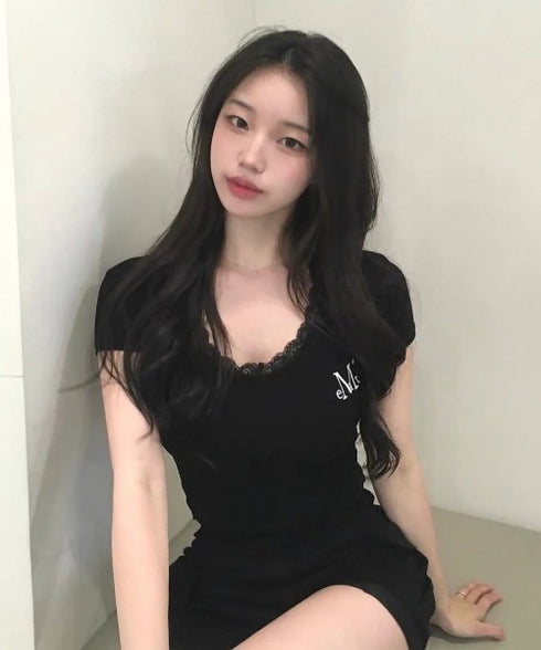 MUCENT(ムセント)/Vネック クロップド 半袖 Tシャツ/SUNNIOR LACE V-NECK HALF T | AT2253034 | ブラック