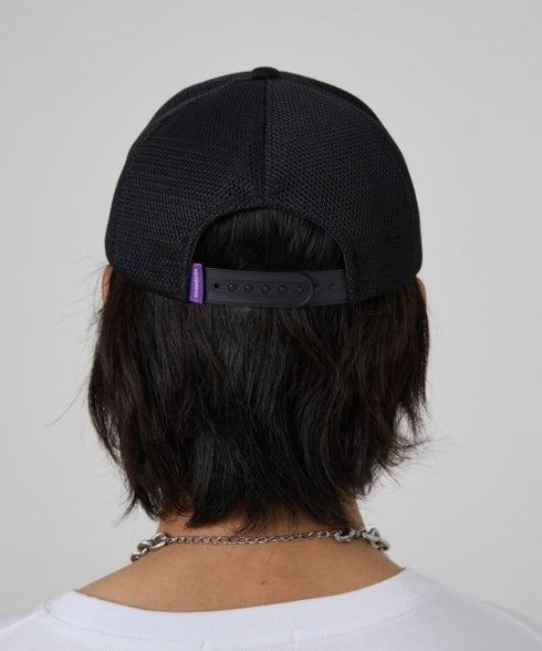 HOODHOOD(フッドフッド)/スタッズ メッシュ トラッカーキャップ 帽子/888 Mesh Trucker Cap | AT5253036 | ブラック