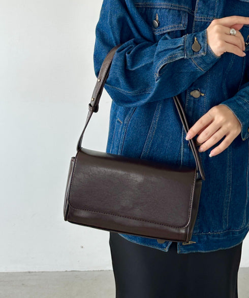 ベルトショルダースクエアPUバッグ | CL1256013 | ブラウン