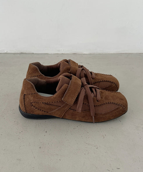 フェイクスウェードベルトスニーカー | CL3256016 | ブラウン