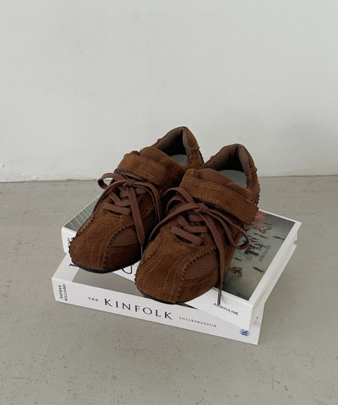 フェイクスウェードベルトスニーカー | CL3256016 | ブラウン