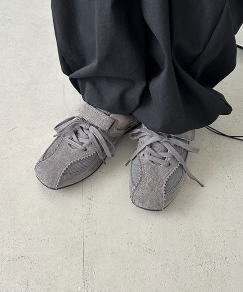 フェイクスウェードベルトスニーカー | CL3256016 | グレー