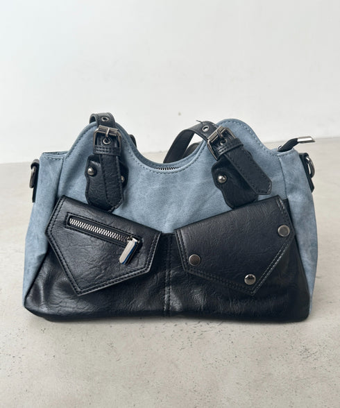 アウトポケットバイカラーショルダーバッグ | BA1256011 | ブラック系その他