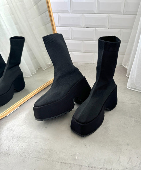 ボリュームソールスクエアトゥソックスブーツ | LO3256031 | ブラック