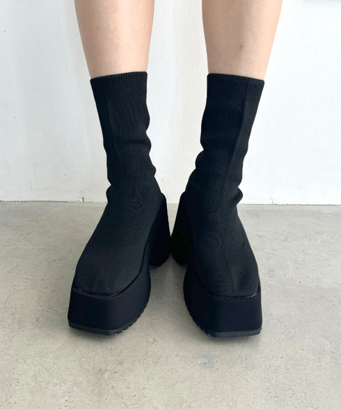 ボリュームソールスクエアトゥソックスブーツ | LO3256031 | ブラック