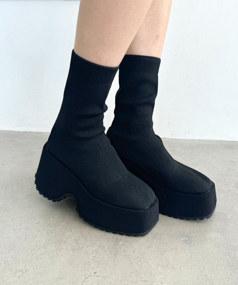 ボリュームソールスクエアトゥソックスブーツ | LO3256031 | ブラック