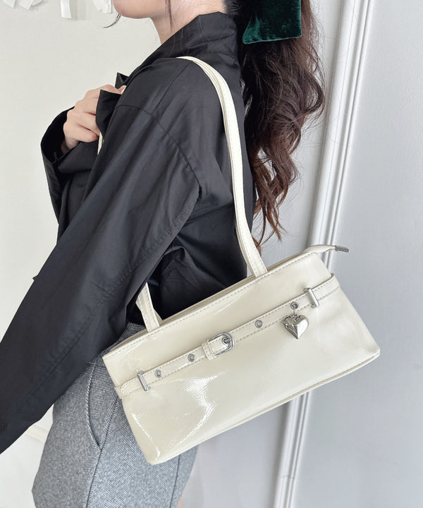 ハートチャームベルトショルダーバッグ | LO1256033 | オフホワイト