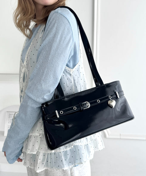 ハートチャームベルトショルダーバッグ | LO1256033 | ブラック