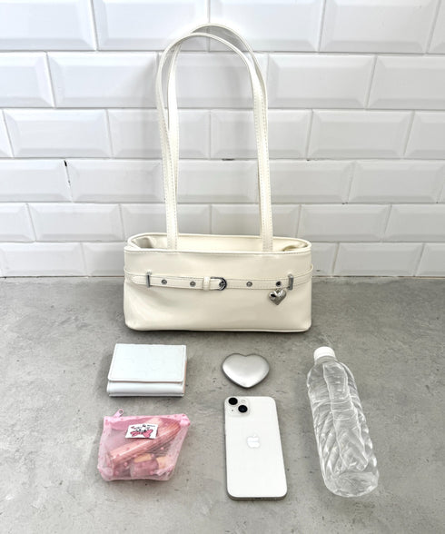 ハートチャームベルトショルダーバッグ | LO1256033 | オフホワイト