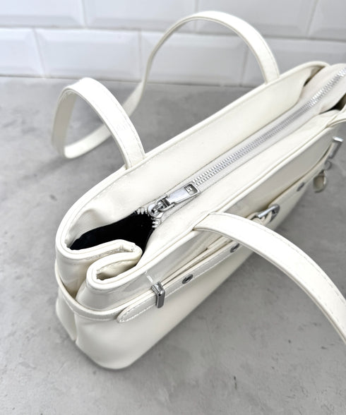 ハートチャームベルトショルダーバッグ | LO1256033 | オフホワイト