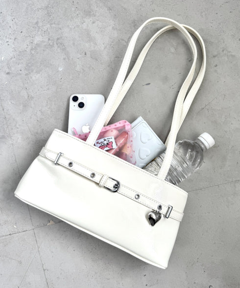 ハートチャームベルトショルダーバッグ | LO1256033 | オフホワイト